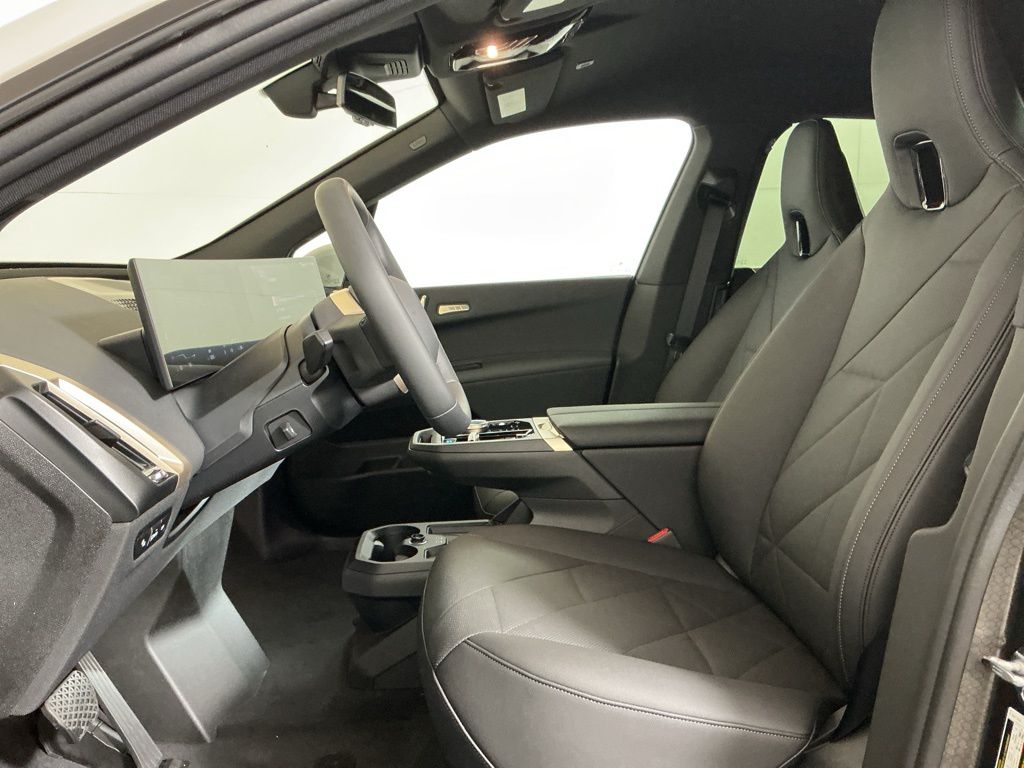 2026 BMW iX 45 - Photo 24