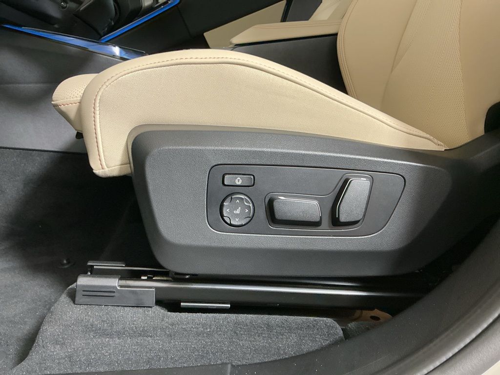 2026 BMW X3 30 - Photo 23