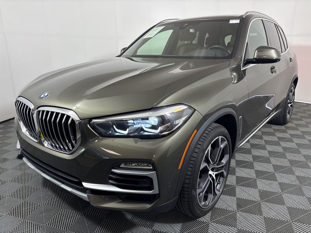 Used 2021 BMW X5 40i with VIN 5UXCR6C06M9F77927 for sale in San Antonio, TX