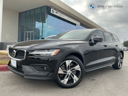 2024 Volvo V60 Cross Country B5 Plus Wagon