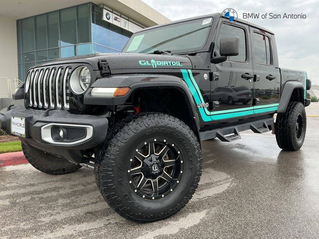 2020 Jeep Gladiator Overland's photo