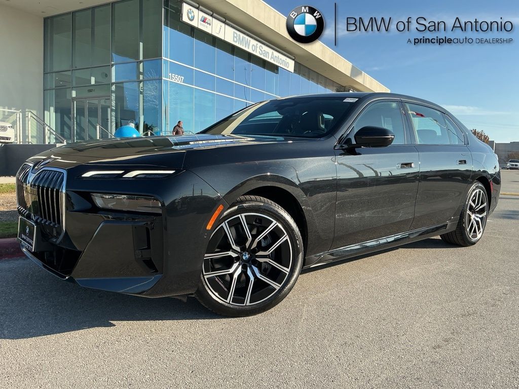 2023 BMW 7 Series 740i's photo