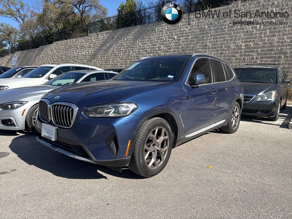 2023 BMW X3 30i's photo