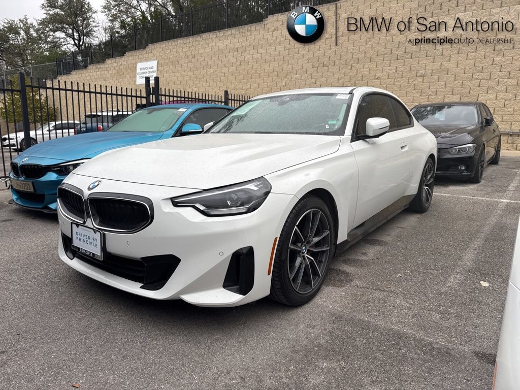 2023 BMW 2 Series 230i's photo