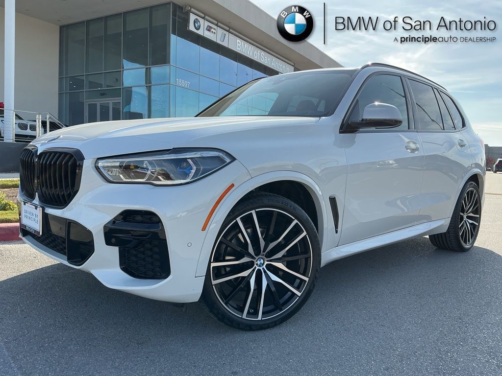 2022 BMW X5 40i's photo