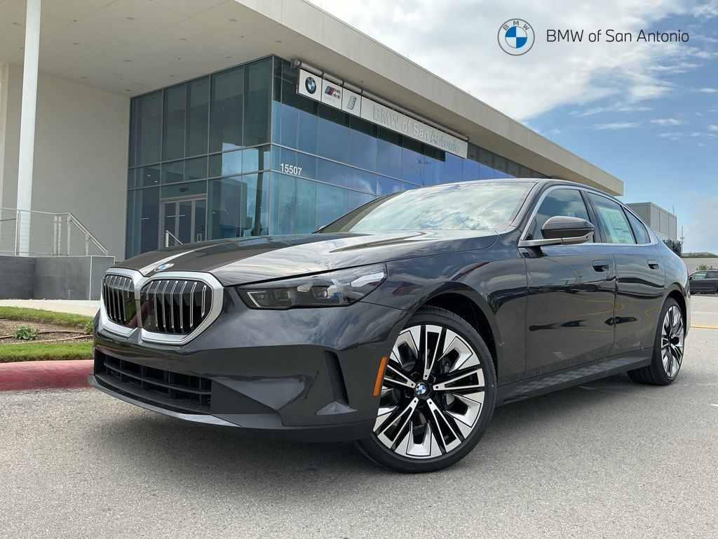 2027 BMW 5 Series 530i xDrive Sedan's photo