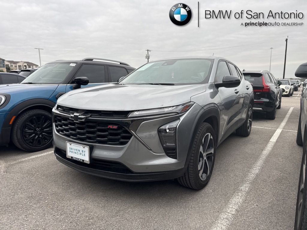 2024 Chevrolet Trax RS's photo