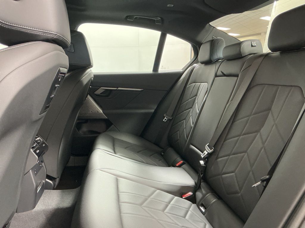 2026 BMW i5 40 - Photo 27