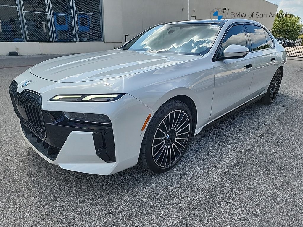 2025 BMW 7 Series 760i xDrive Sedan's photo
