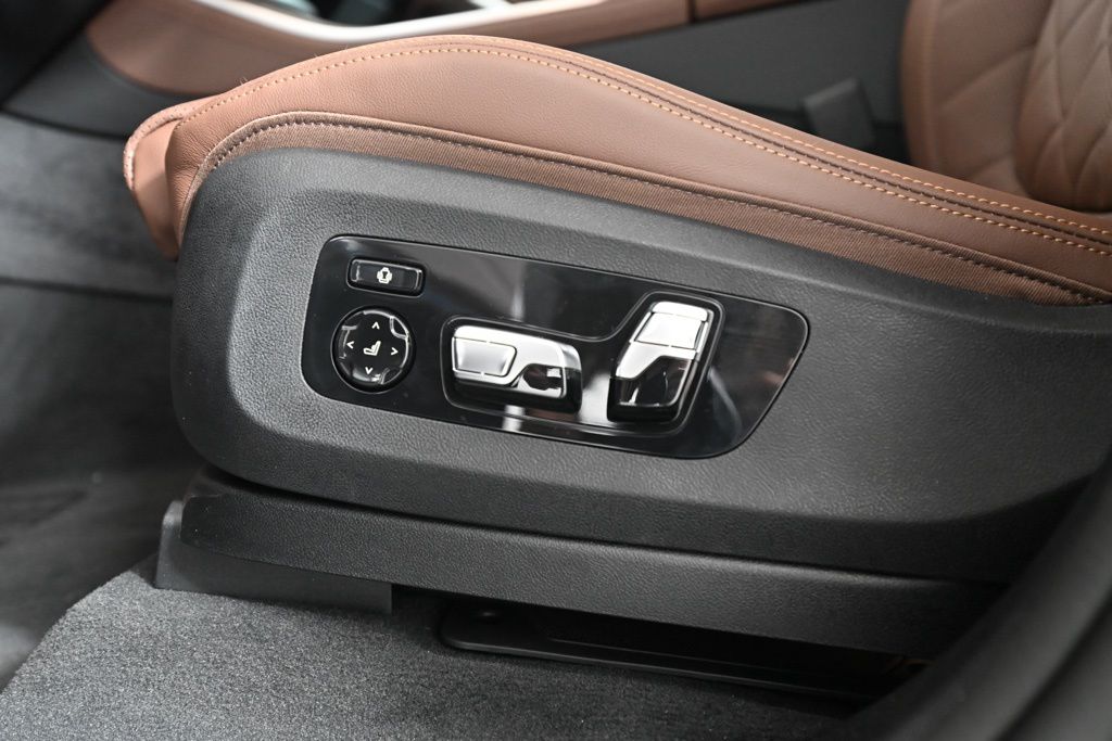 2026 BMW X5 50e - Photo 30