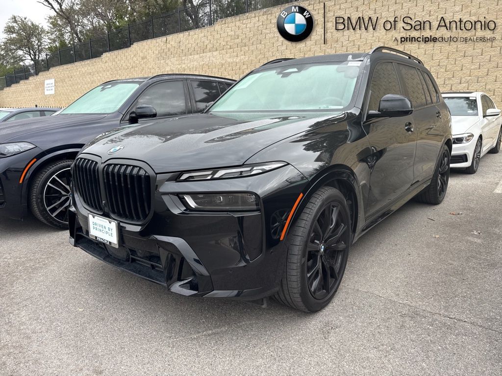 2024 BMW X7 40i's photo
