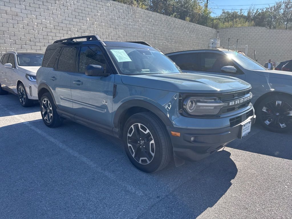 2023 Ford Bronco Sport Outer Banks photo 2