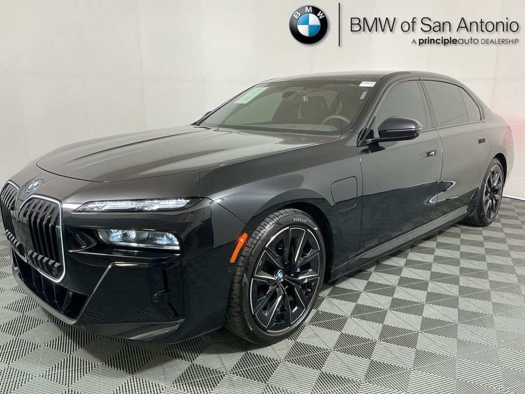 2025 BMW 7 Series 750e's photo