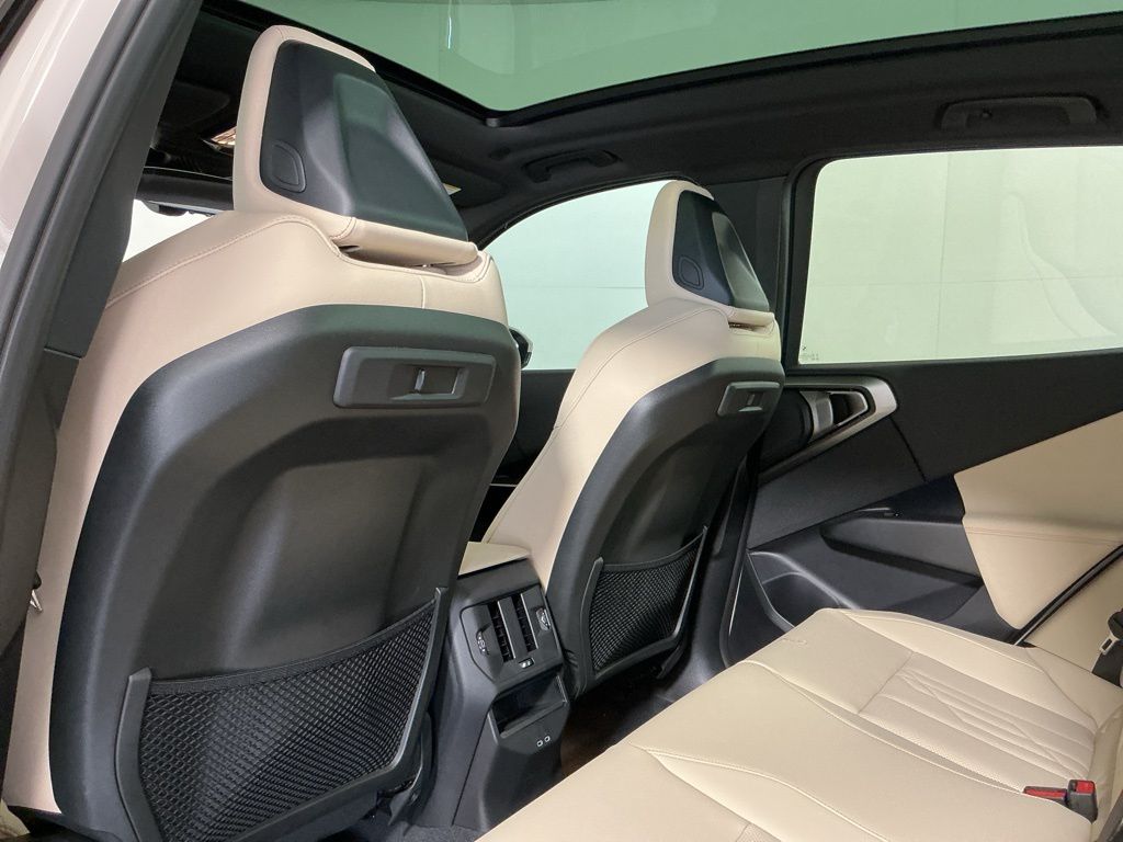 2026 BMW X3 30 - Photo 28