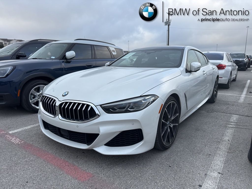 2022 BMW 8 Series 840i's photo