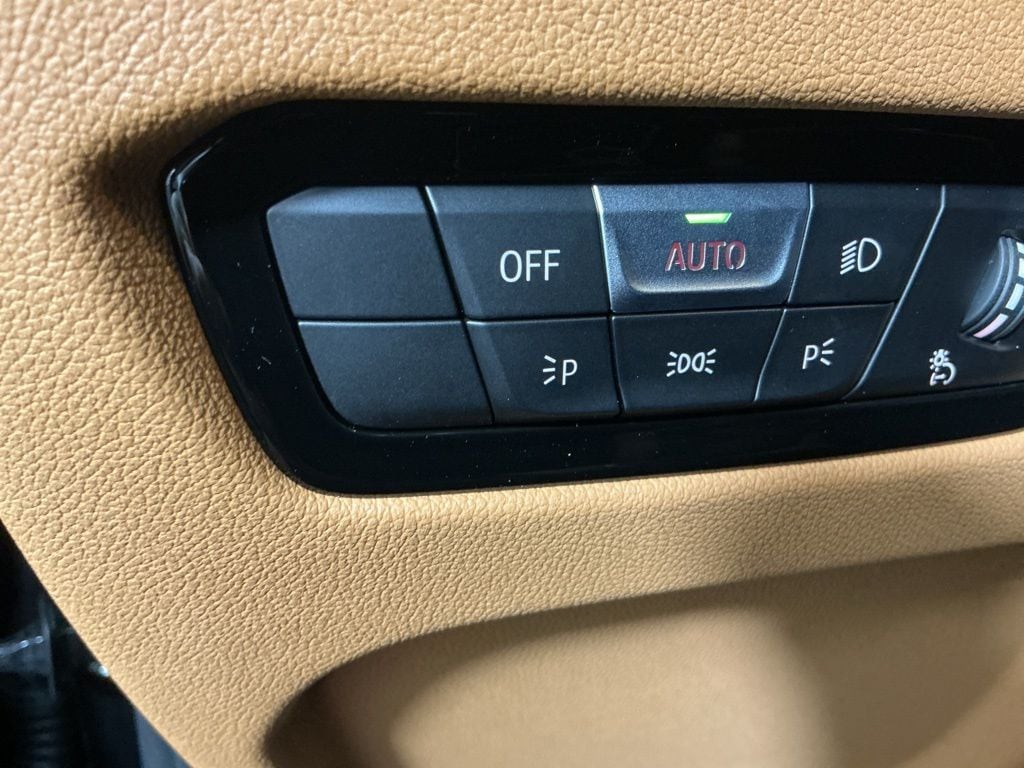 2026 BMW 3 Series 330i - Photo 20