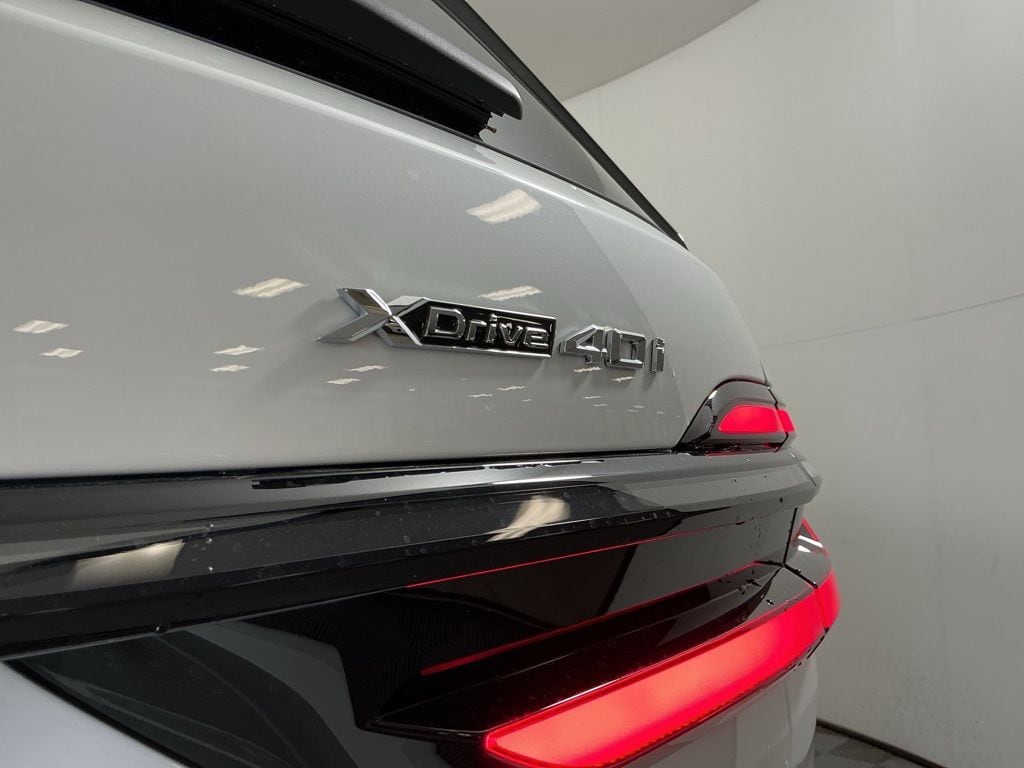 2026 BMW X7 40i - Photo 7