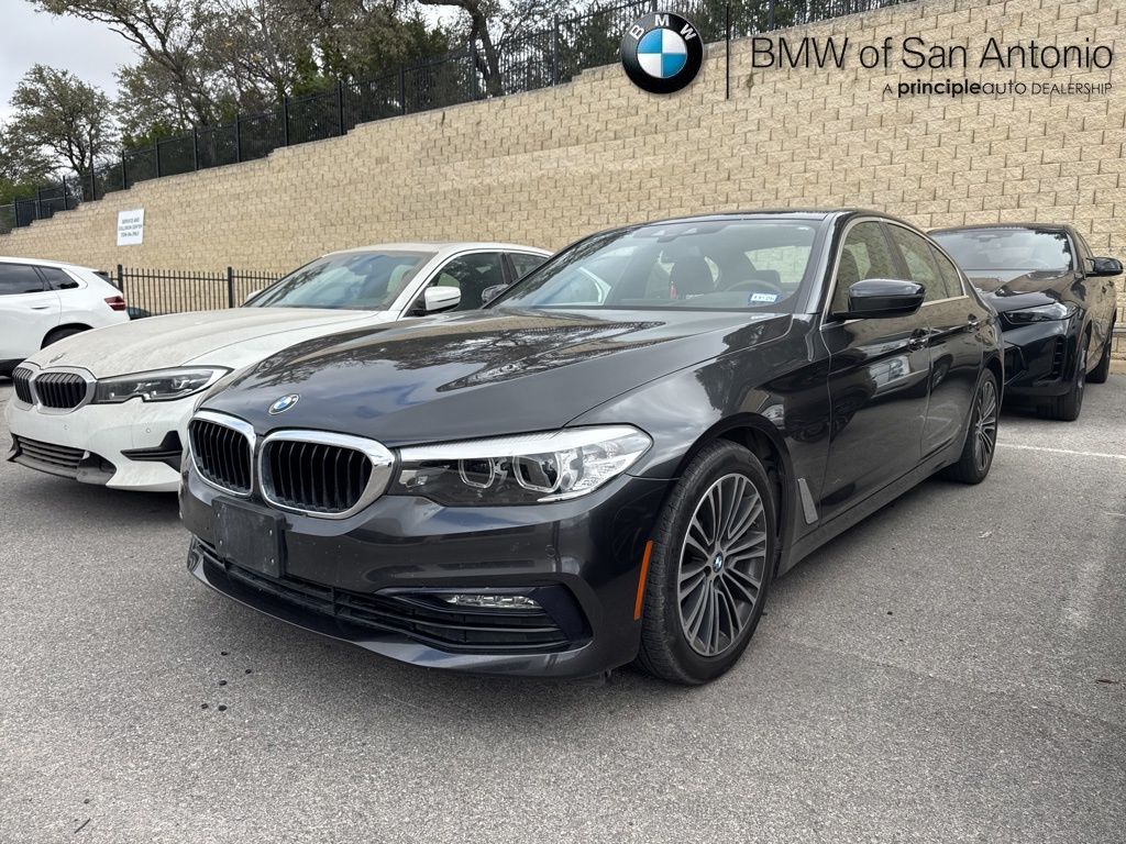 2018 BMW 5 Series 540i's photo