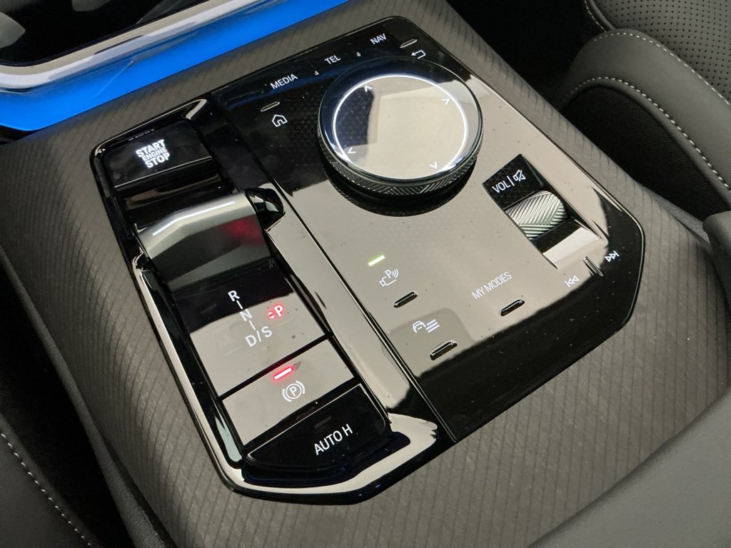 2026 BMW X3 30 - Photo 12
