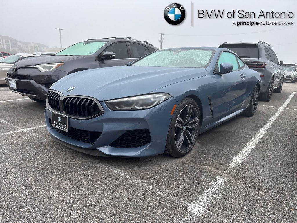 2022 BMW 8 Series M850i's photo