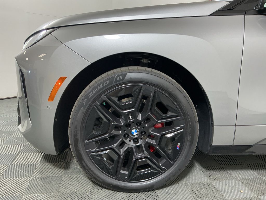 2026 BMW iX 45 - Photo 10
