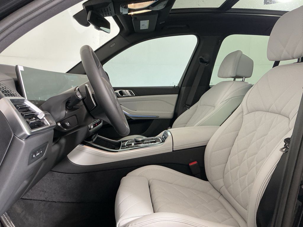 2026 BMW X5 50e - Photo 25