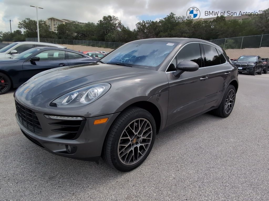 2016 Porsche Macan S's photo