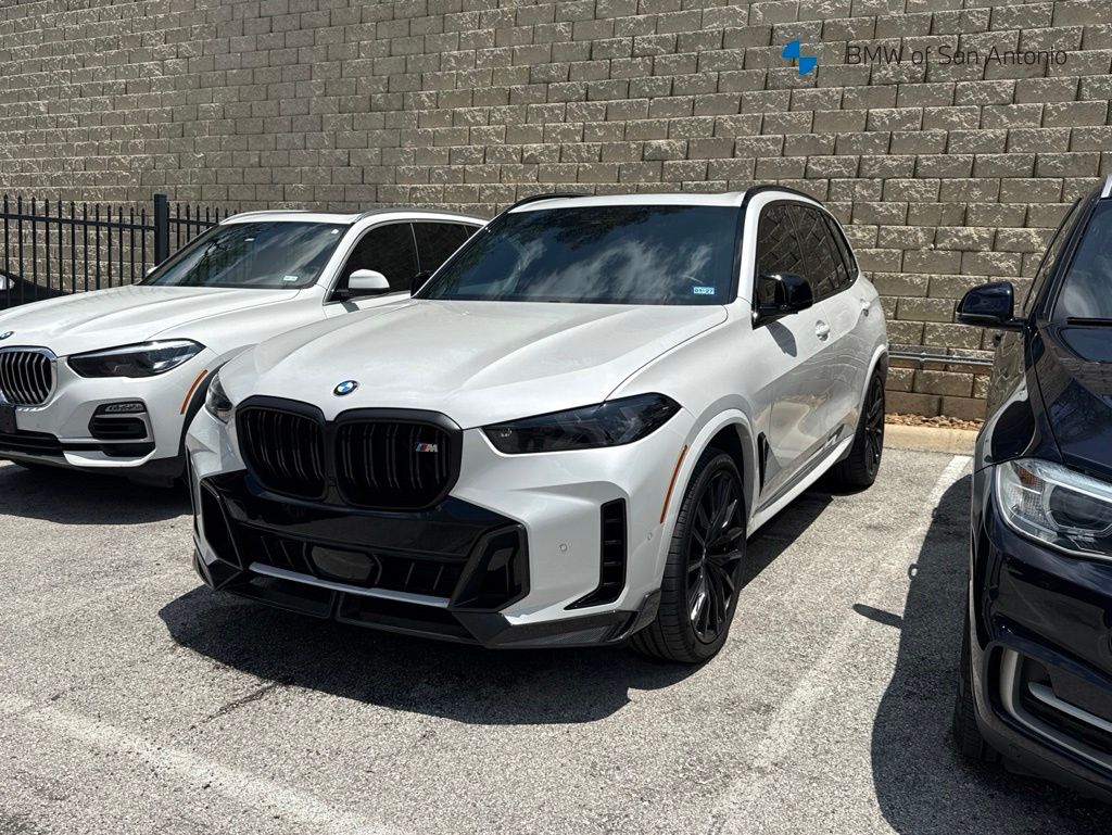 2025 BMW X5 M60i's photo