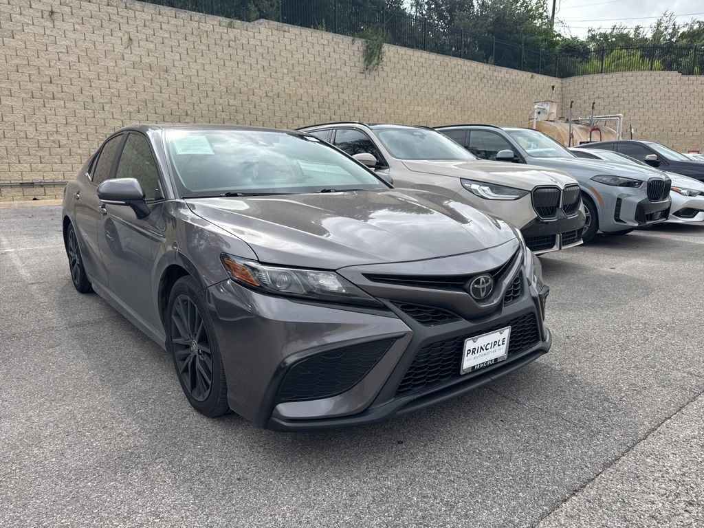 Used 2022 Toyota Camry SE Sedan