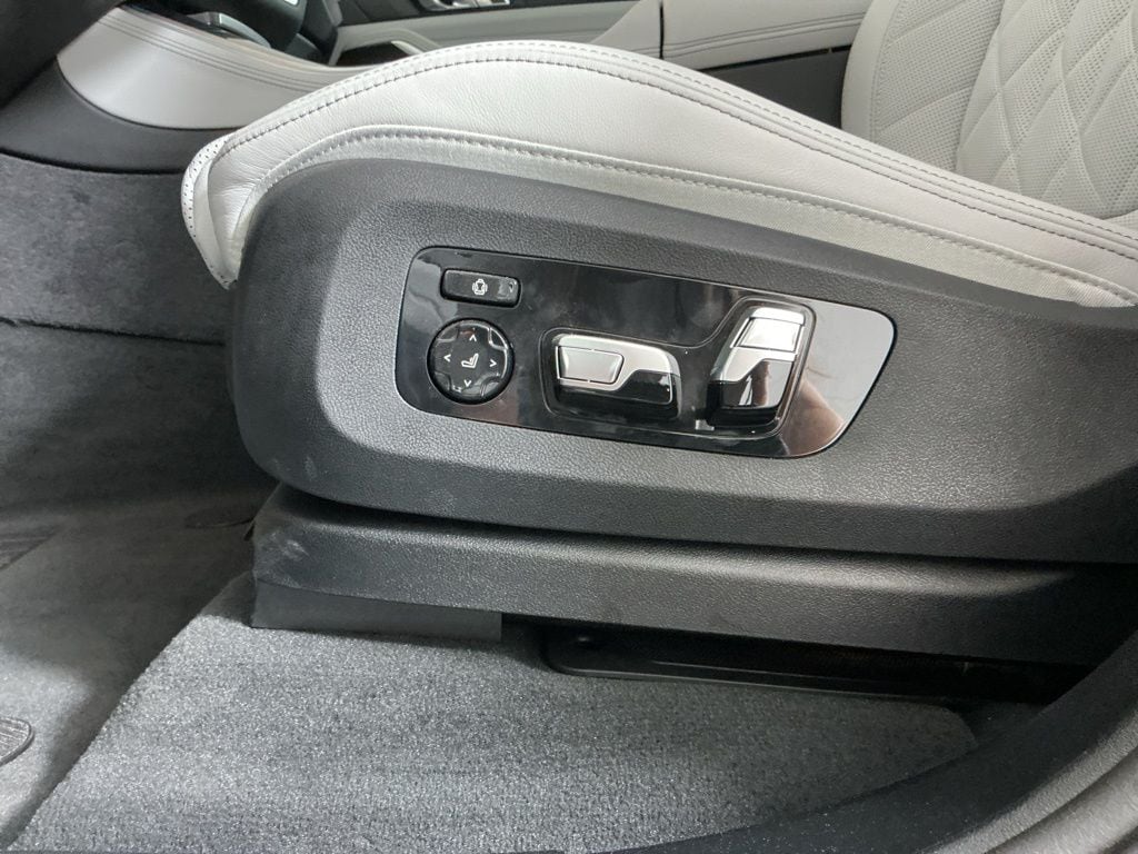 2026 BMW X5 50e - Photo 26
