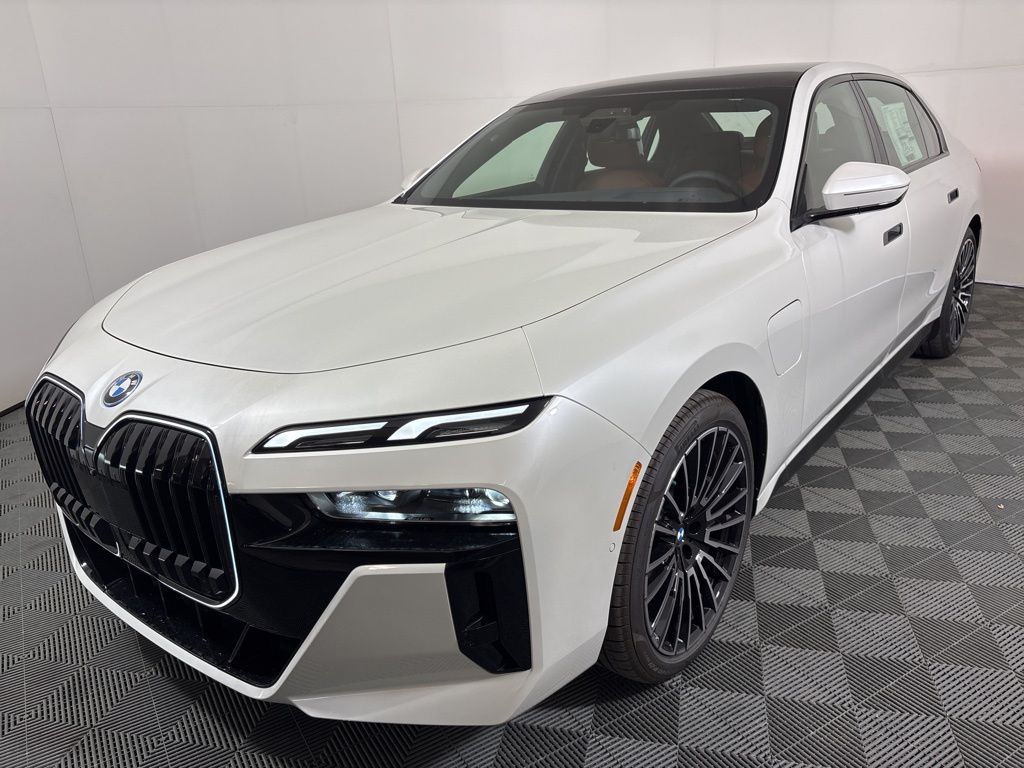 2025 Bmw 750e photo 2