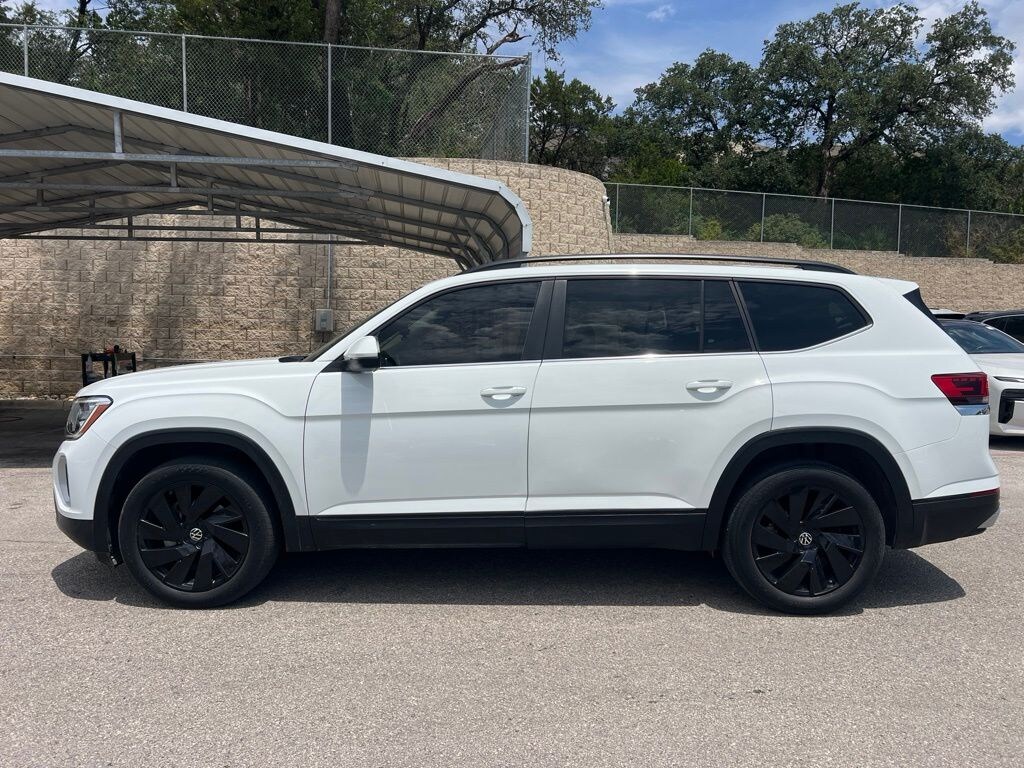 Used 2024 Volkswagen Atlas 2.0T SE w/Technology SUV