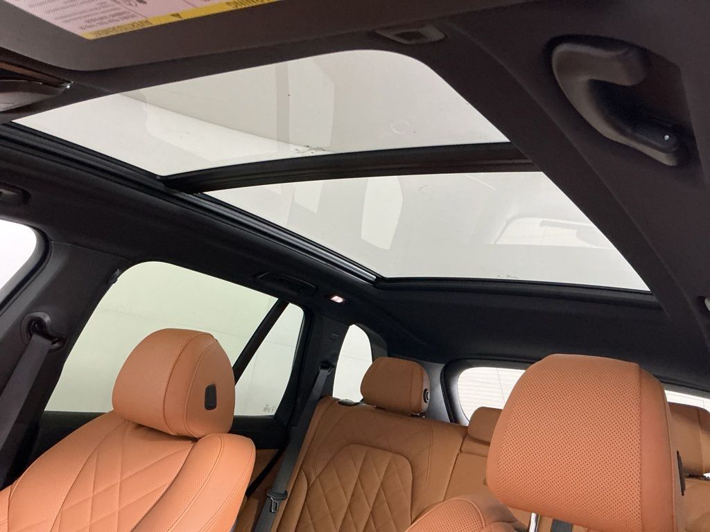 2026 BMW X5 50e - Photo 26