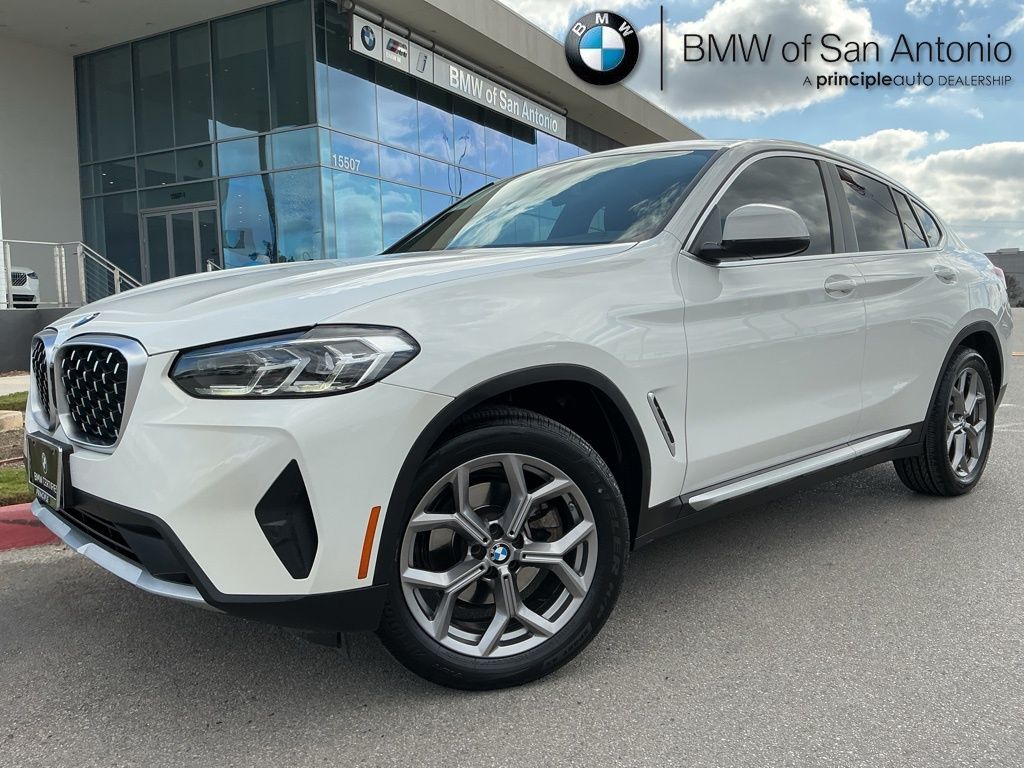 2023 BMW X4 30i's photo