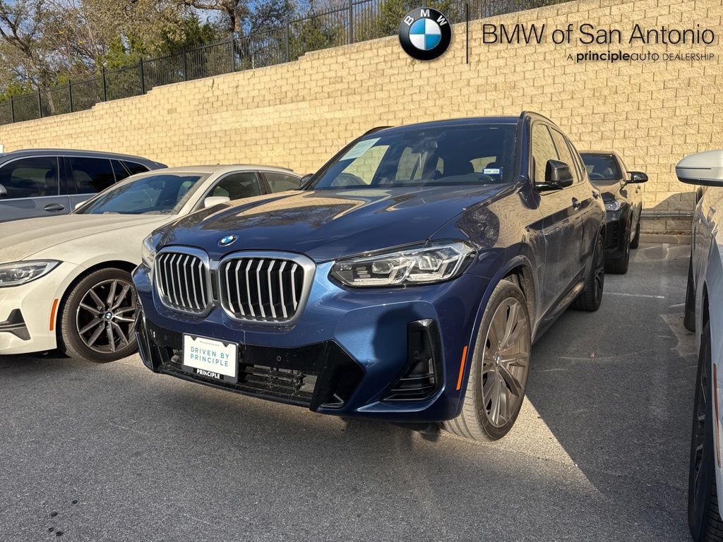 2022 BMW X3 30i's photo