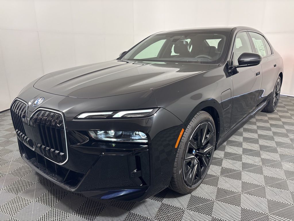 2025 Bmw 750e photo 2