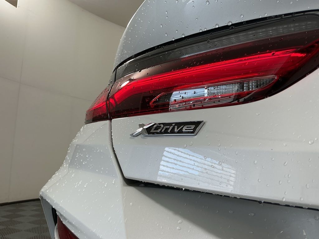 2026 BMW 8 Series 840i - Photo 31