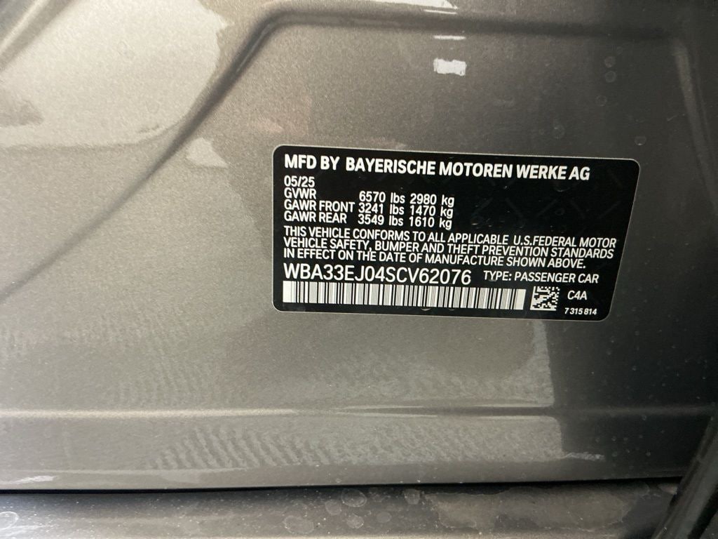 2025 BMW 7 Series 760i - Photo 31