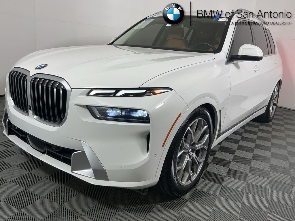 2023 BMW X7