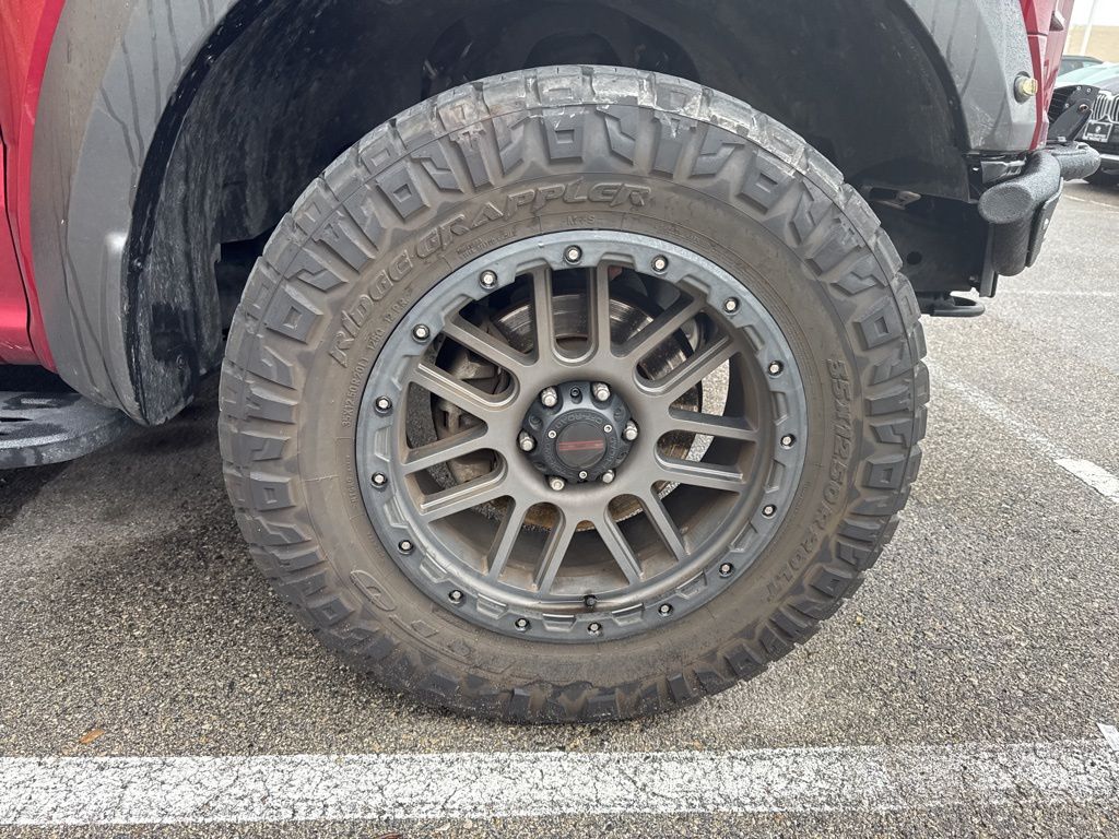 2019 Ford F-150 Raptor photo 2