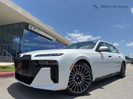 2025 BMW 760i xDrive Sedan