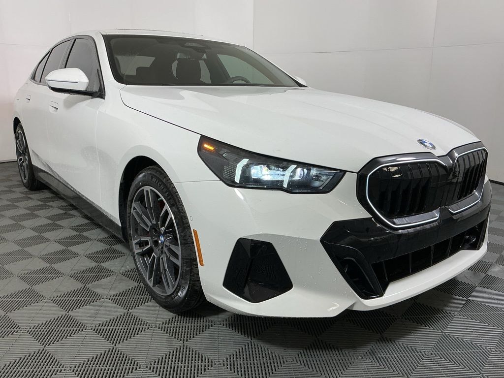New 2026 BMW 530i xDrive Sedan