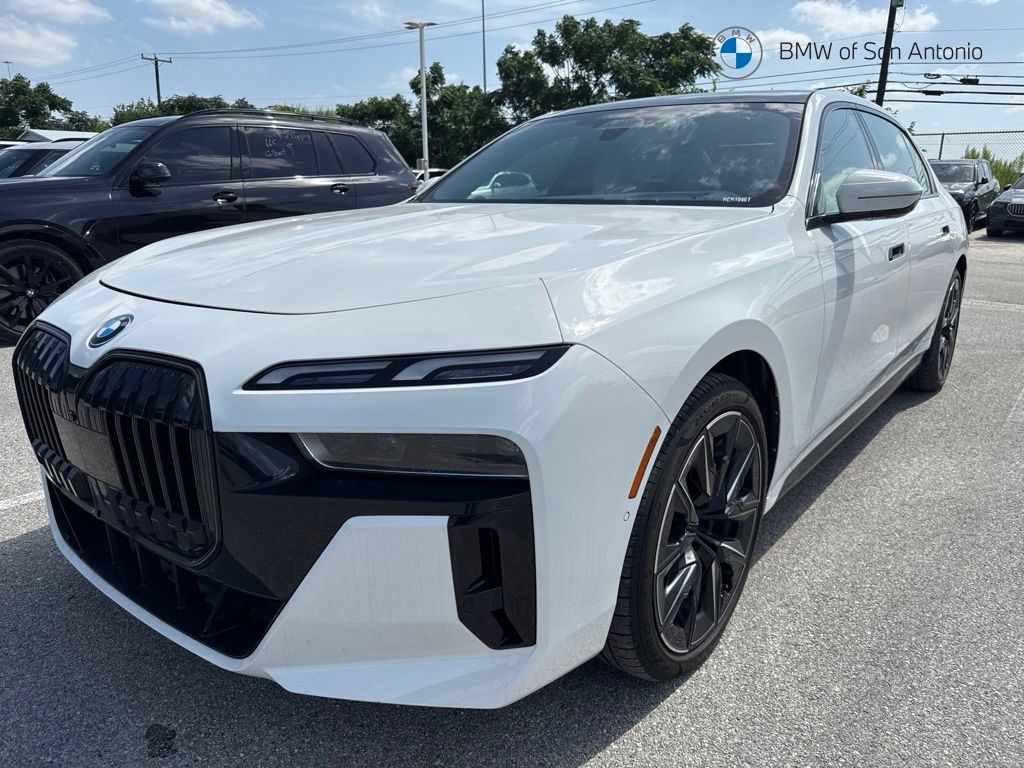 2024 BMW i7 eDrive50's photo