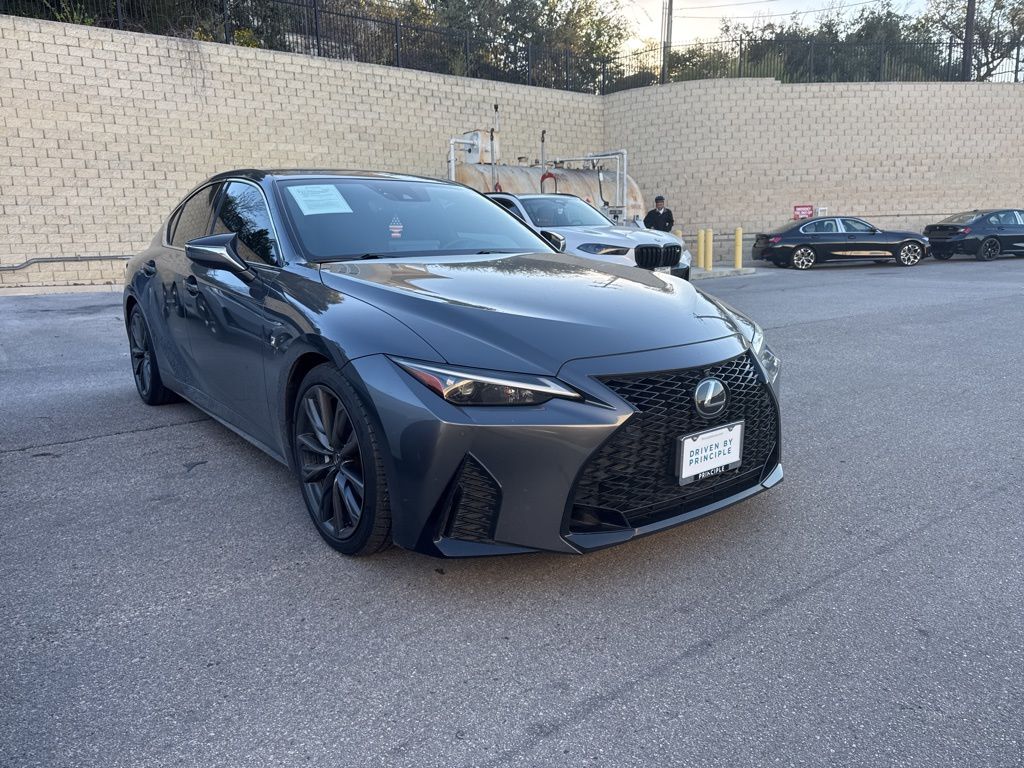 2023 Lexus IS 350 F SPORT photo 2