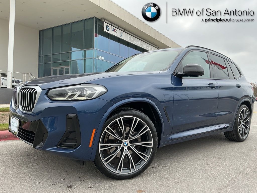 2022 BMW X3 30i's photo