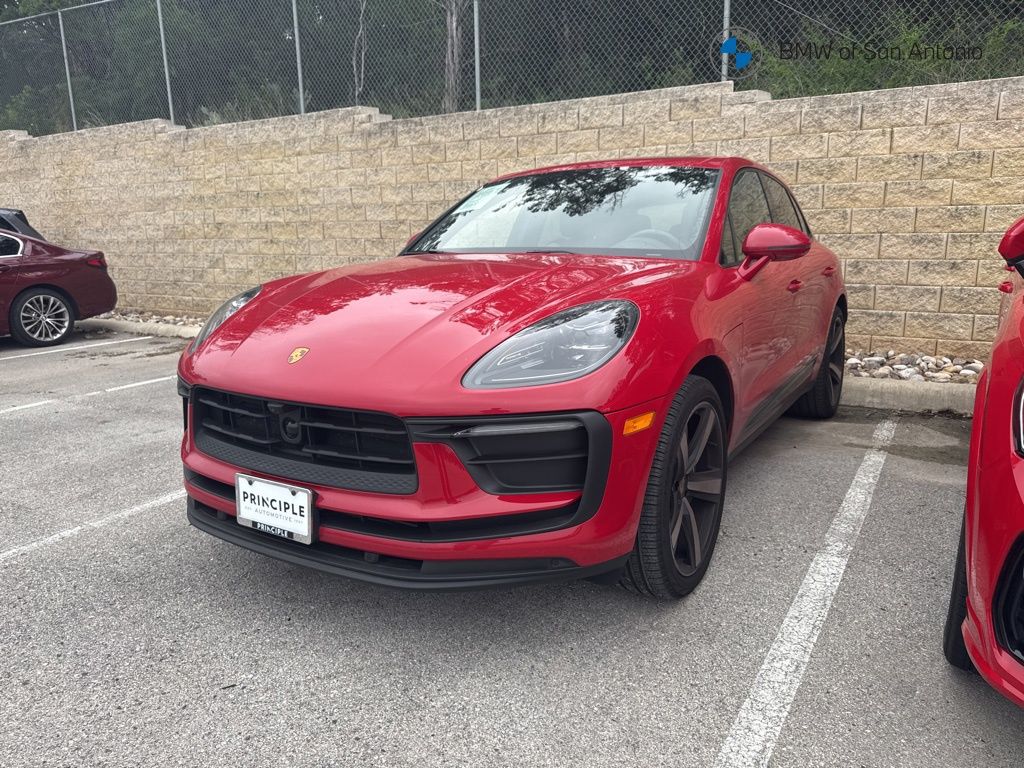 2024 Porsche Macan Base