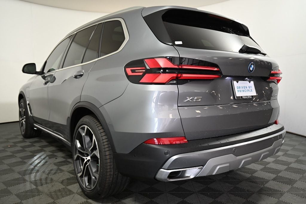 2026 BMW X5 50e - Photo 8