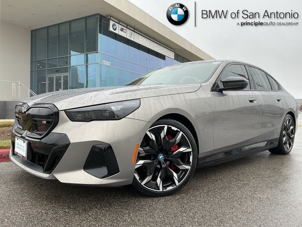 2024 BMW i5 M60's photo