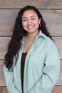Staff member Rebeca M. from e8fd50952c46