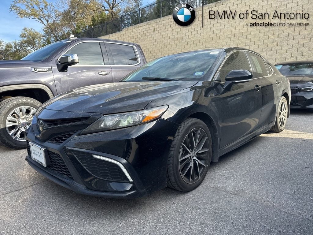 Used 2023 Toyota Camry SE Sedan